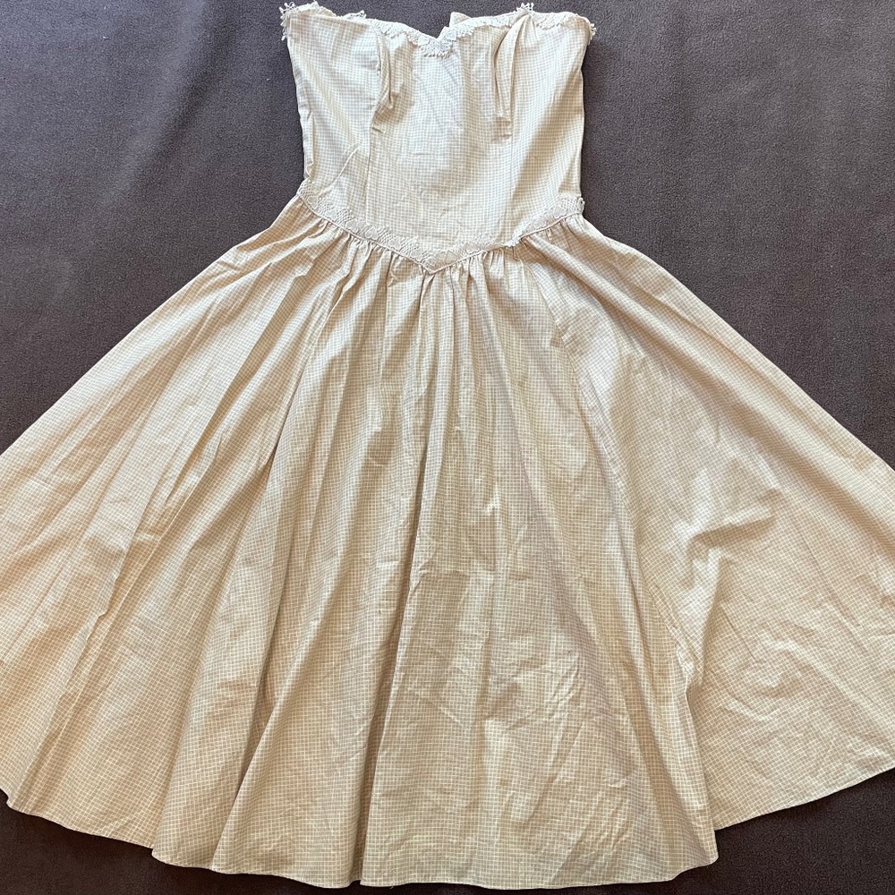 Gorgeous vintage Gunne Sax country-style dress